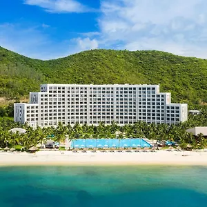 Resort Vinpearl & Bay